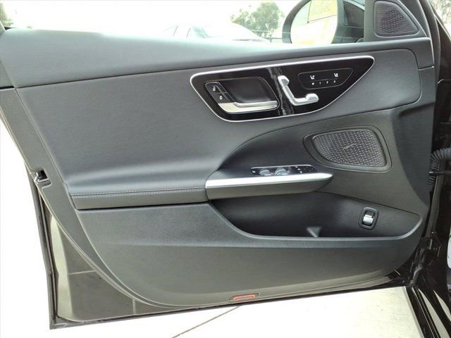 Used 2025 Mercedes-Benz C 300 4MATIC Sedan image 13