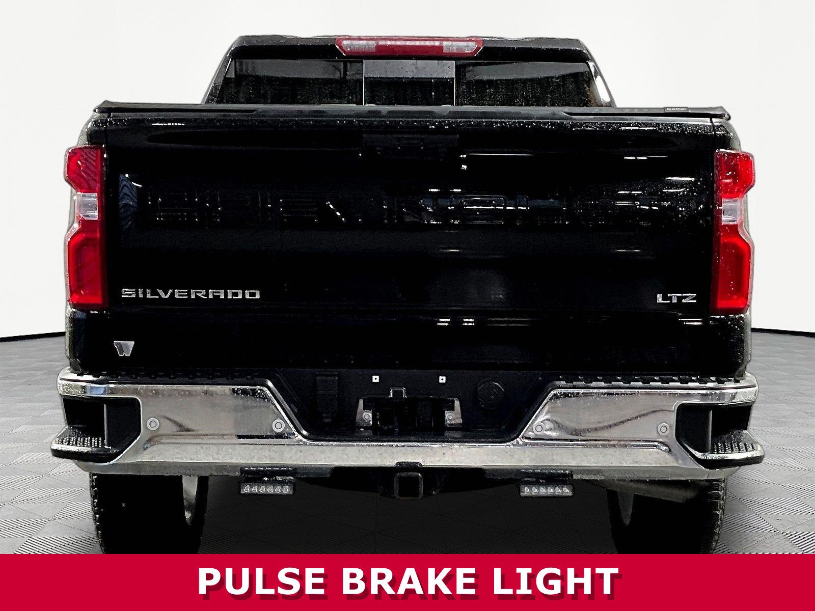 Used 2025 Chevrolet Silverado 1500 LTZ w/ LTZ Convenience Package II AWD/4WD image 5