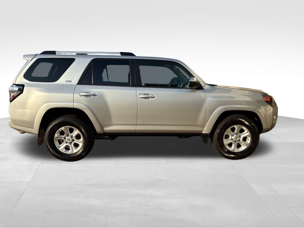 Used 2024 Toyota 4Runner SR5 RWD image 7