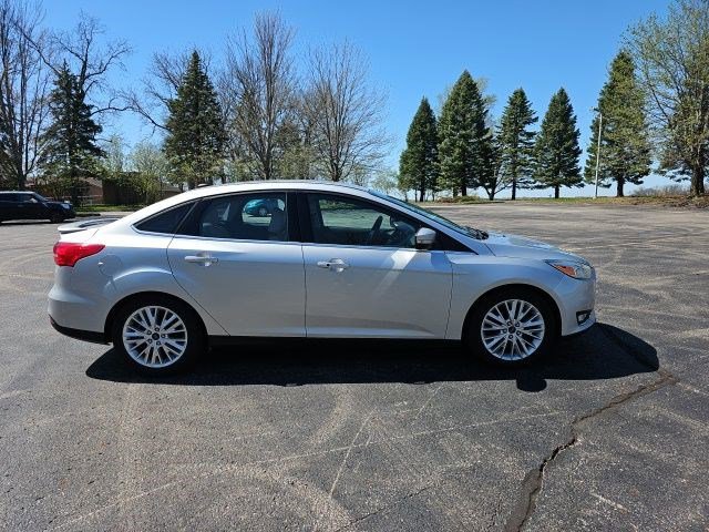 Used 2015 Ford Focus Titanium FWD image 7