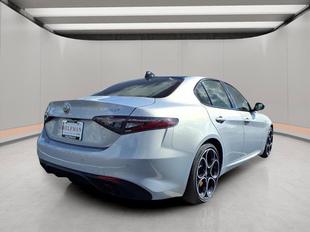 New 2025 Alfa Romeo Giulia w/ Veloce Package Rwd image 6