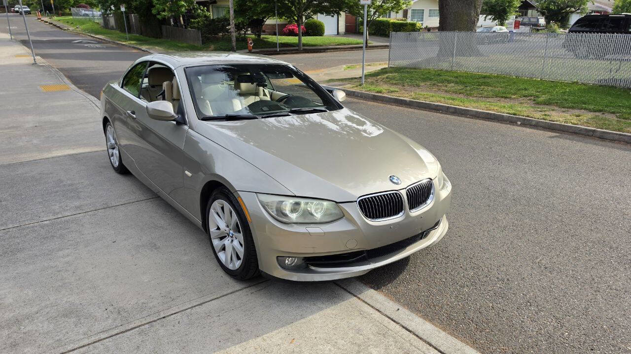 Used 2011 BMW 328i Convertible RWD image 3