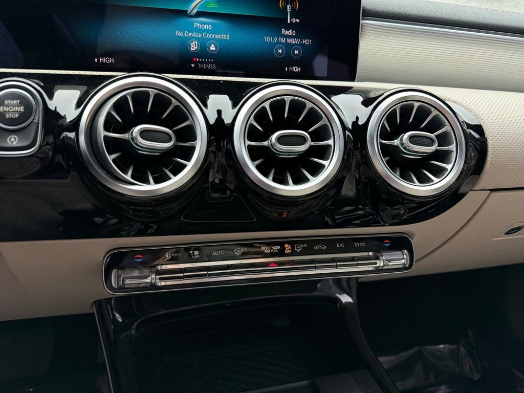 Used 2020 Mercedes-Benz CLA 250 image 11