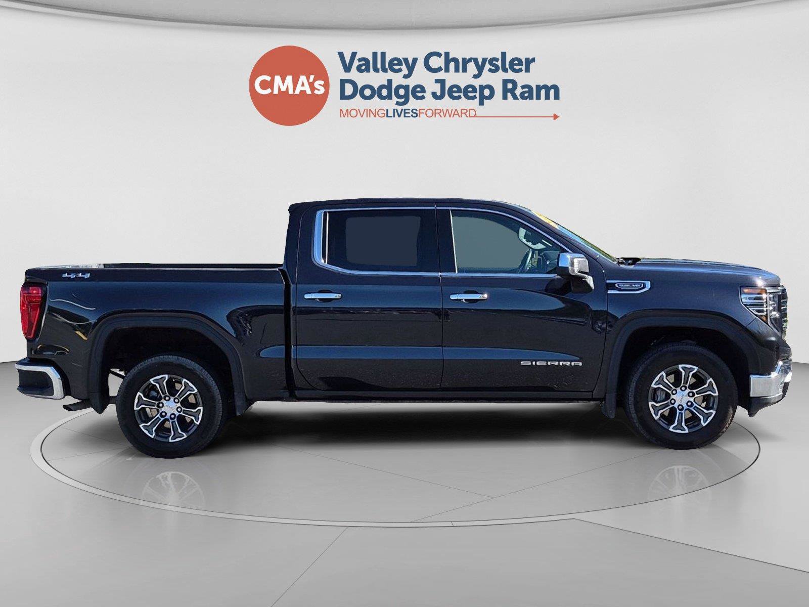Used 2026 GMC Sierra 1500 SLT AWD/4WD image 6