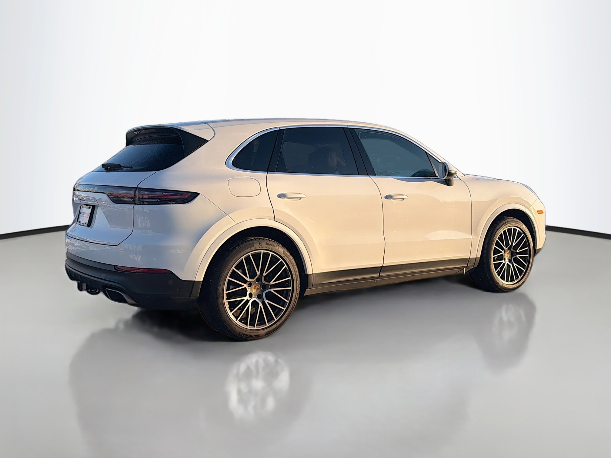 Used 2020 Porsche Cayenne image 2