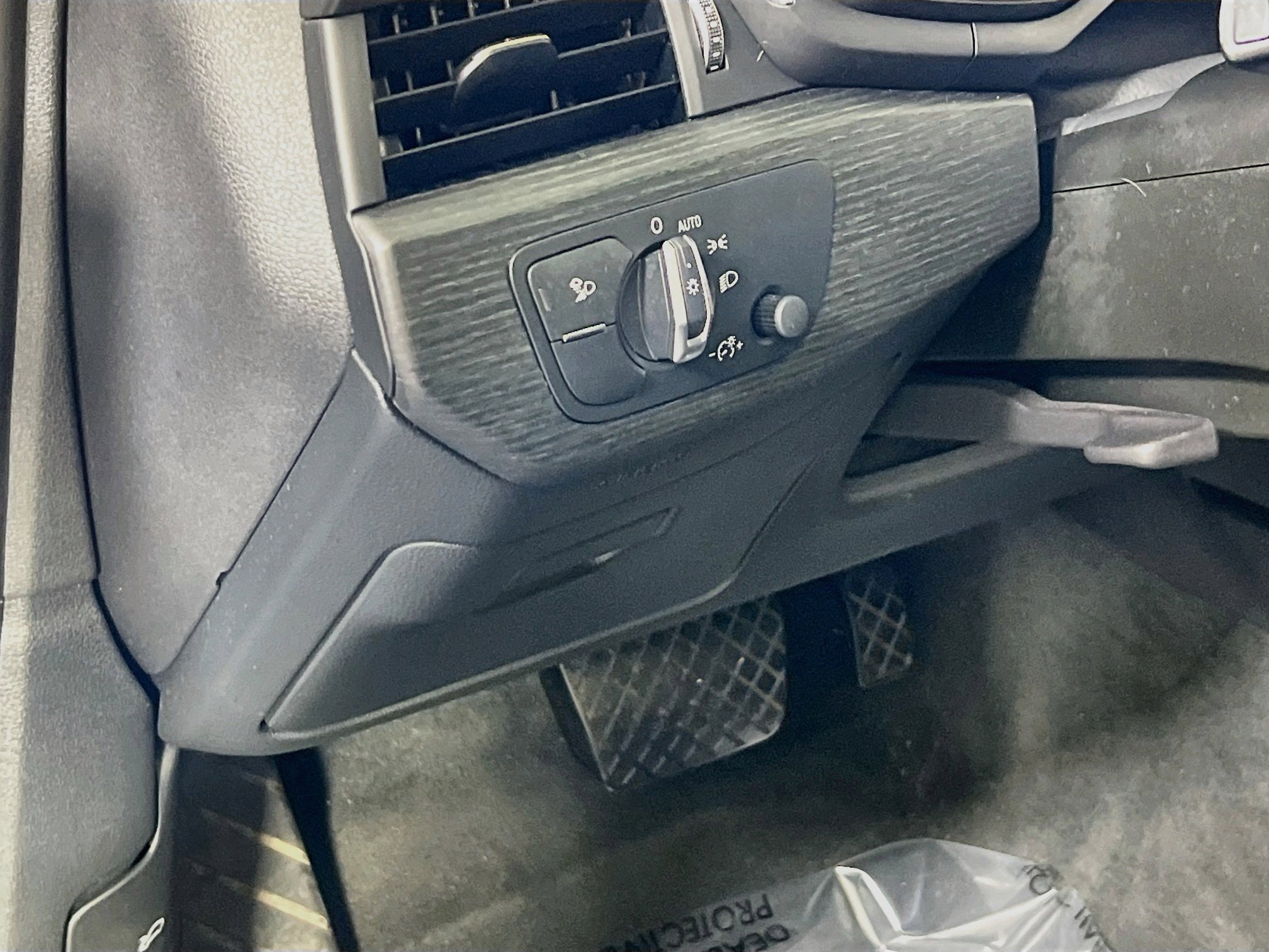 Used 2021 Audi A4 2.0T Premium w/ Convenience Package AWD/4WD image 10