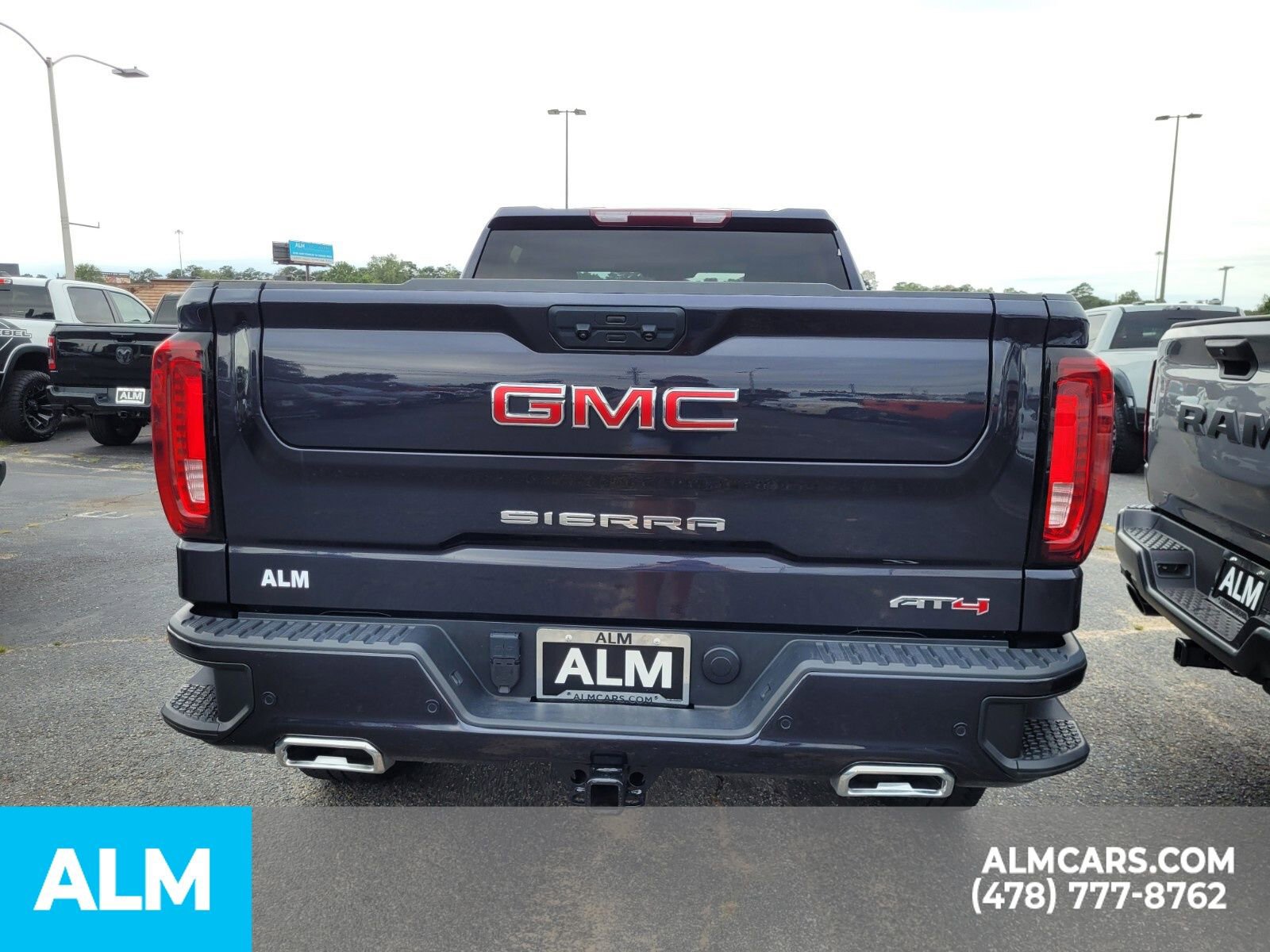 Used 2024 GMC Sierra 1500 AT4 image 9