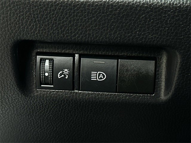 Certified 2021 Toyota RAV4 LE image 27