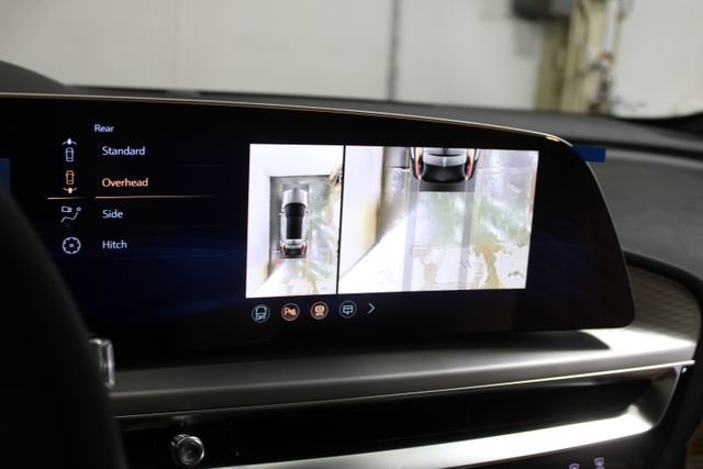 New 2026 Cadillac Lyriq Signature Luxury w/ Nappa Leather Package AWD/4WD image 15
