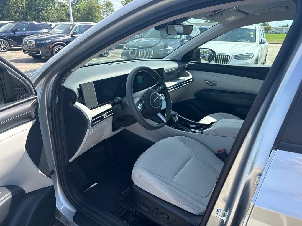 Used 2025 Hyundai Tucson SEL FWD image 12