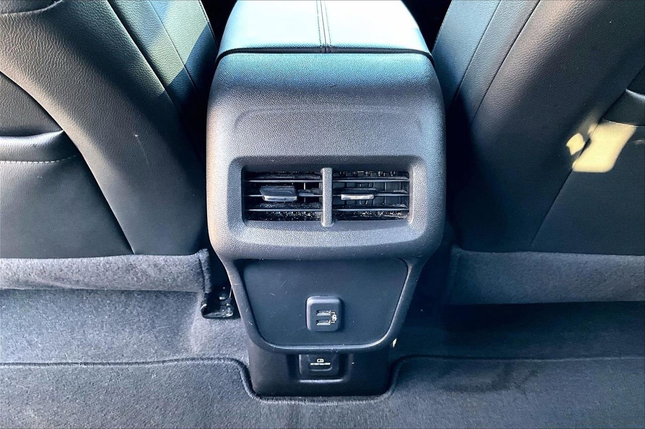 Used 2023 Chevrolet Equinox Premier image 15