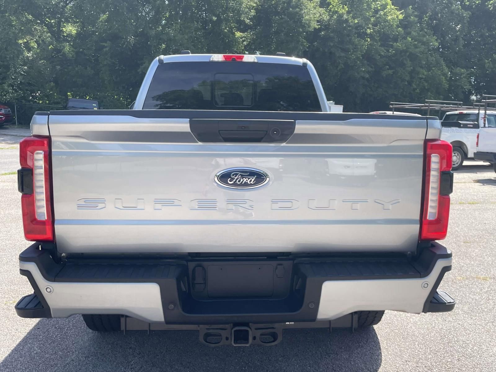 Used 2024 Ford F250 XL w/ STX Appearance Package AWD/4WD image 4