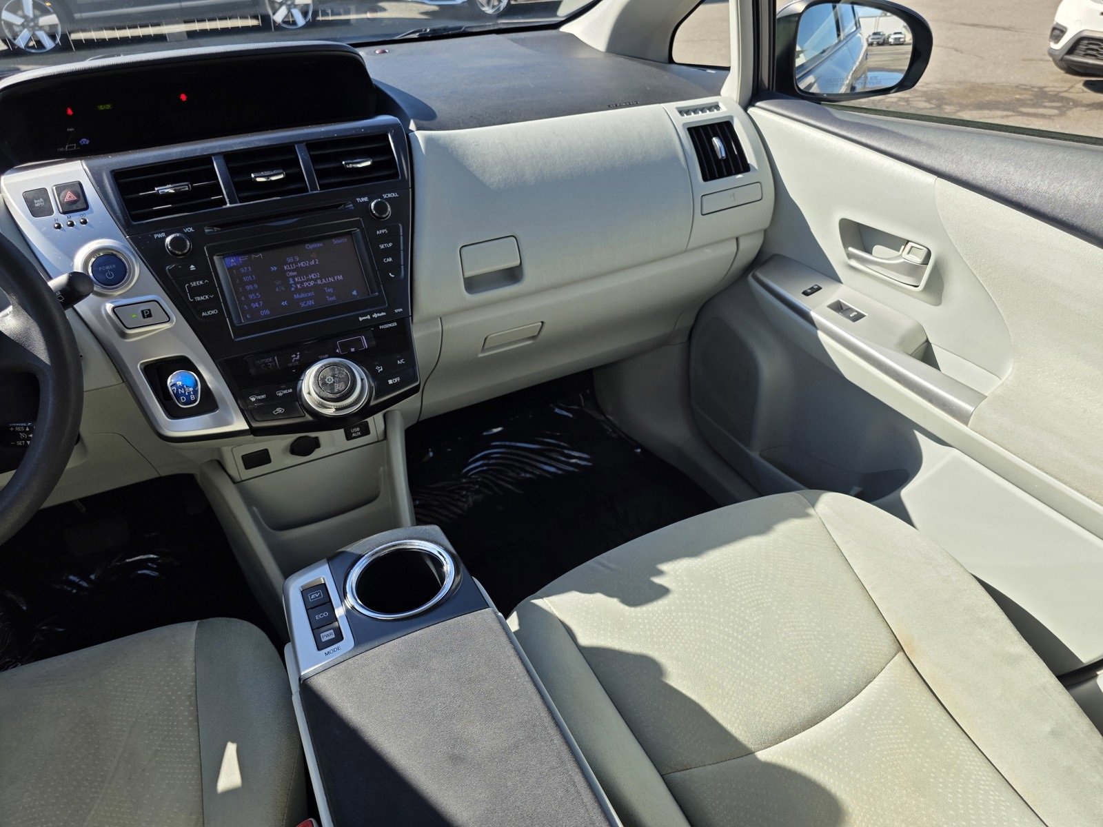 Used 2013 Toyota Prius V Two image 18