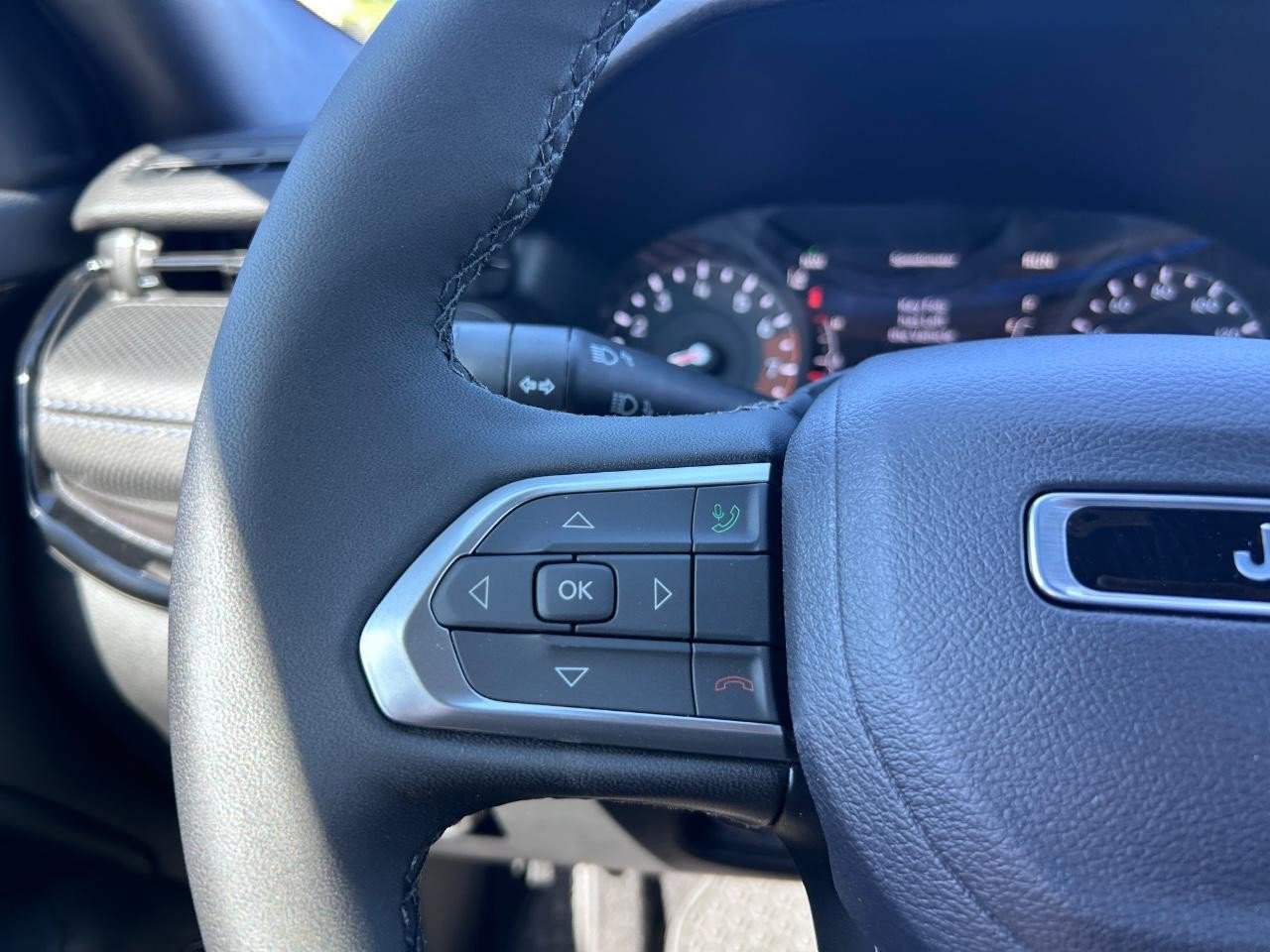 New 2026 Jeep Compass Latitude image 13