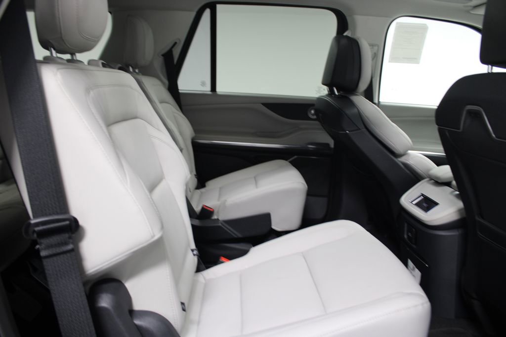 New 2026 Lincoln Navigator Reserve image 33