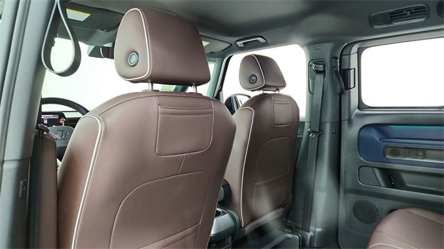Used 2025 Volkswagen ID. Buzz Pro S image 32
