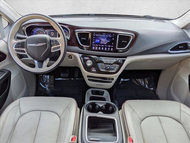 Used 2017 Chrysler Pacifica Limited w/ UConnect Theater Package image 17