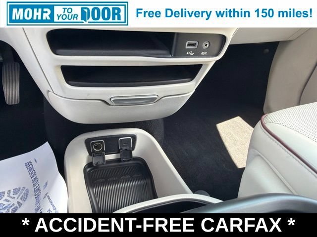 Used 2019 Chrysler Pacifica Limited FWD image 24