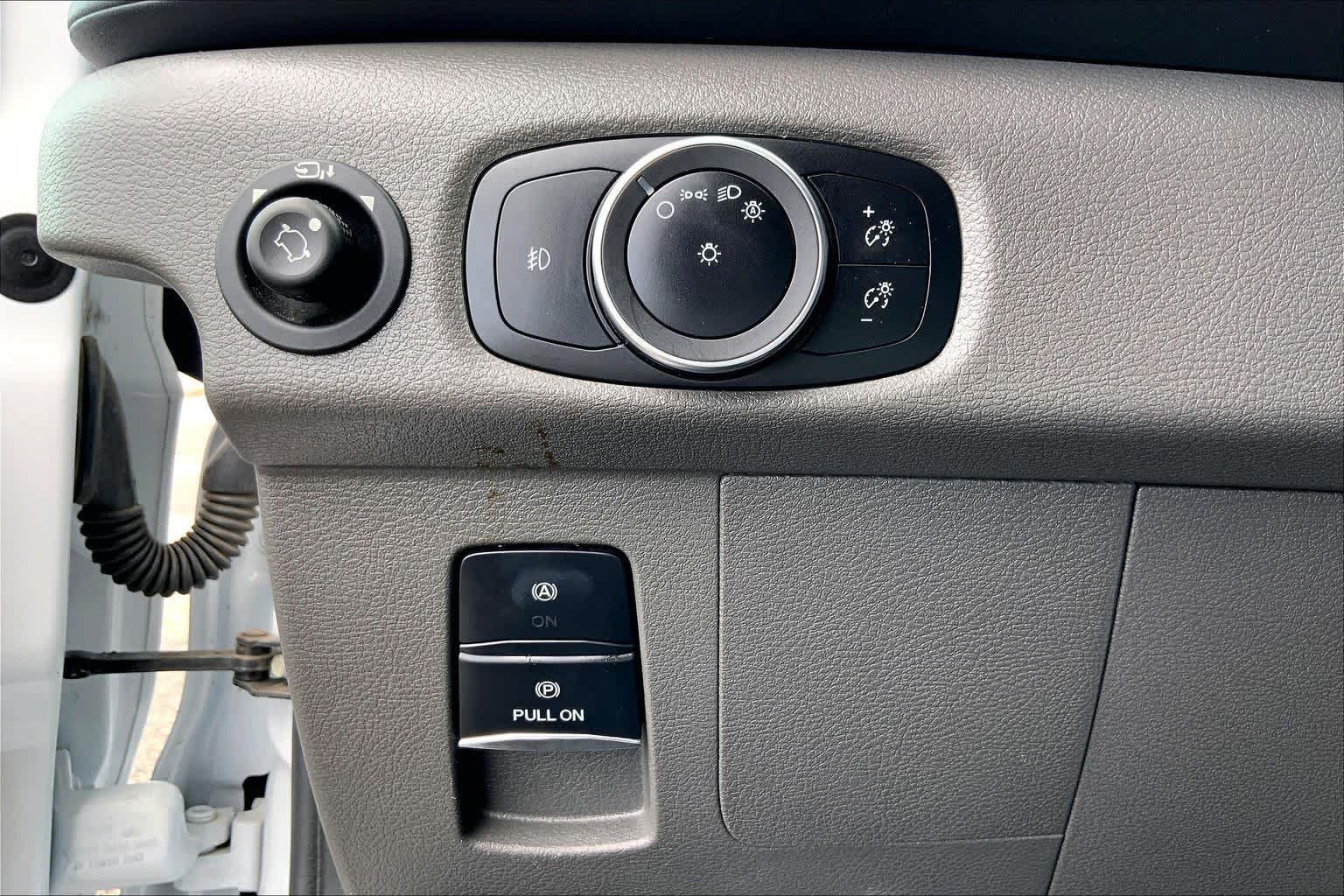 Certified 2025 Ford Transit 350 XLT RWD image 32