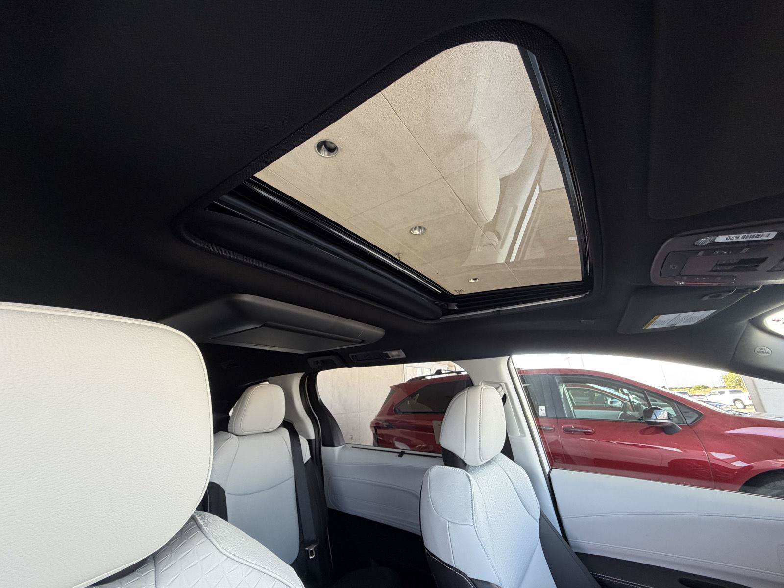 New 2026 Toyota Sienna XSE FWD image 22