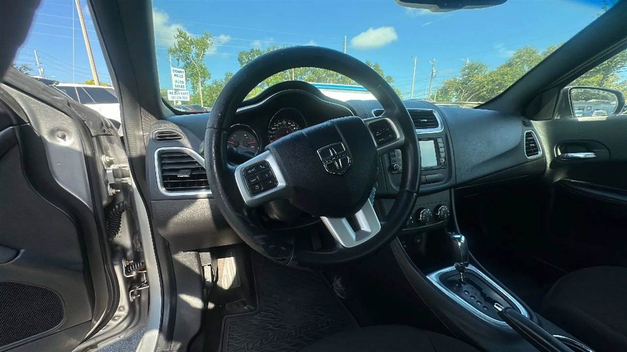 Used 2013 Dodge Avenger SXT FWD image 41