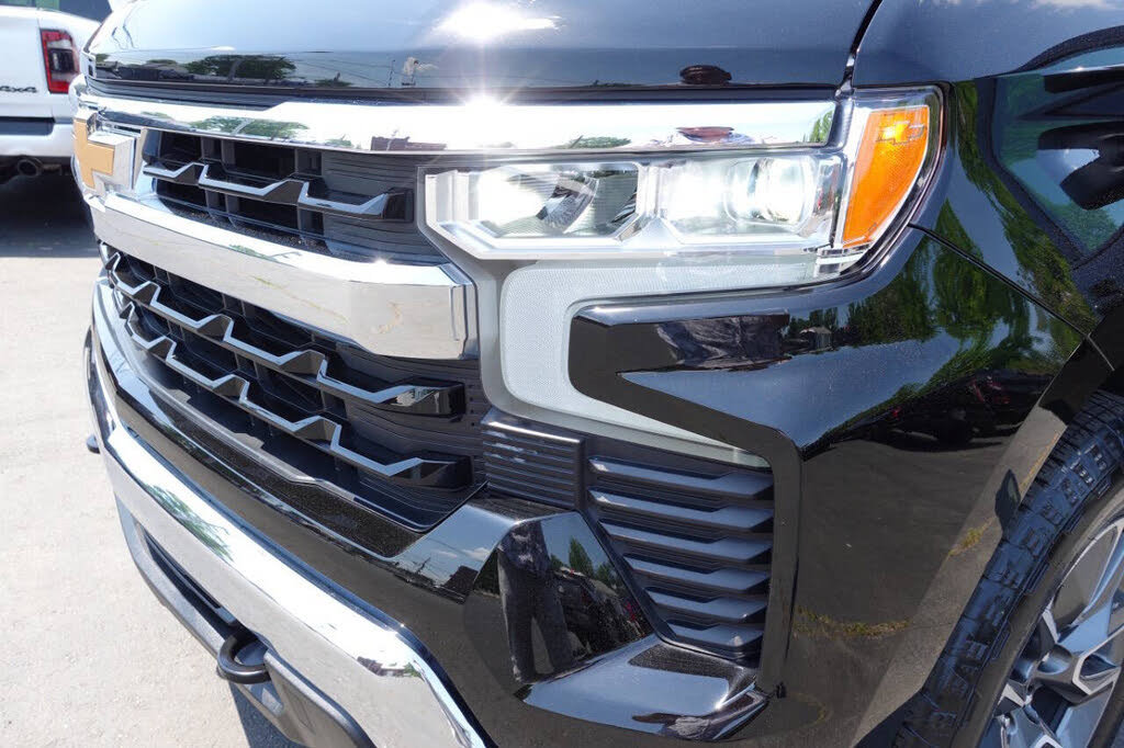Used 2024 Chevrolet Silverado 1500 LT AWD/4WD image 61