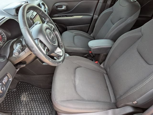 Used 2023 Jeep Renegade Latitude w/ Premium Group AWD/4WD image 13