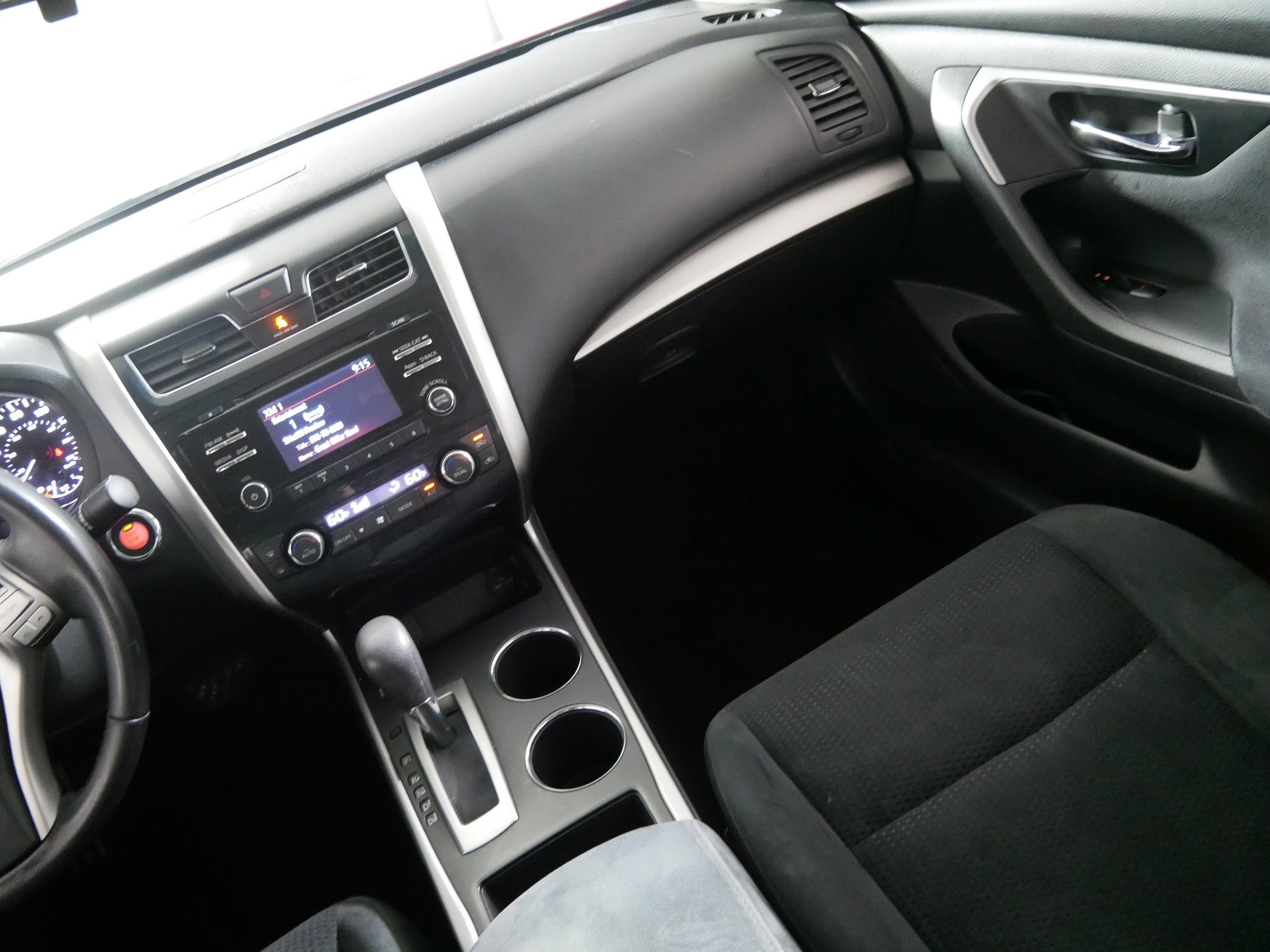 Used 2015 Nissan Altima 2.5 SV FWD image 11
