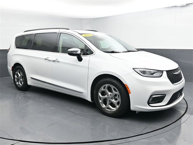 Used 2023 Chrysler Pacifica Limited