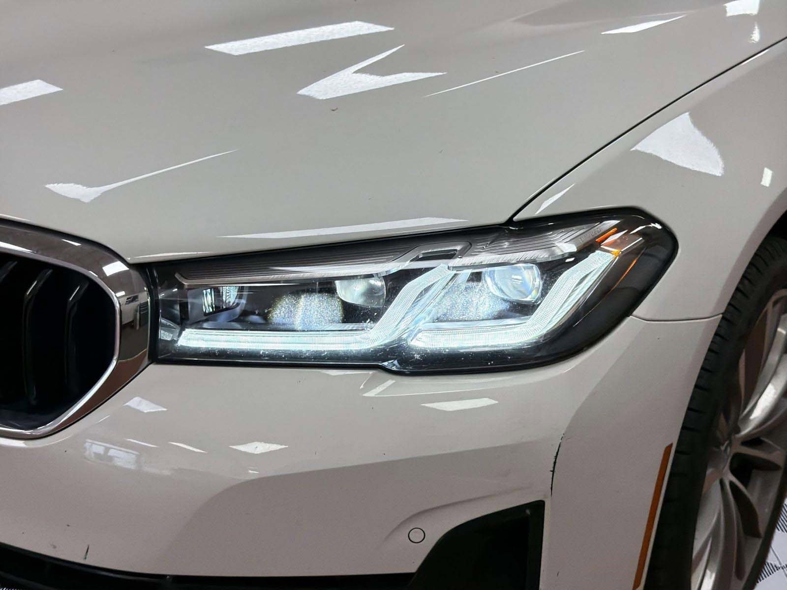 Used 2023 BMW 530e xDrive w/ Premium Package image 11