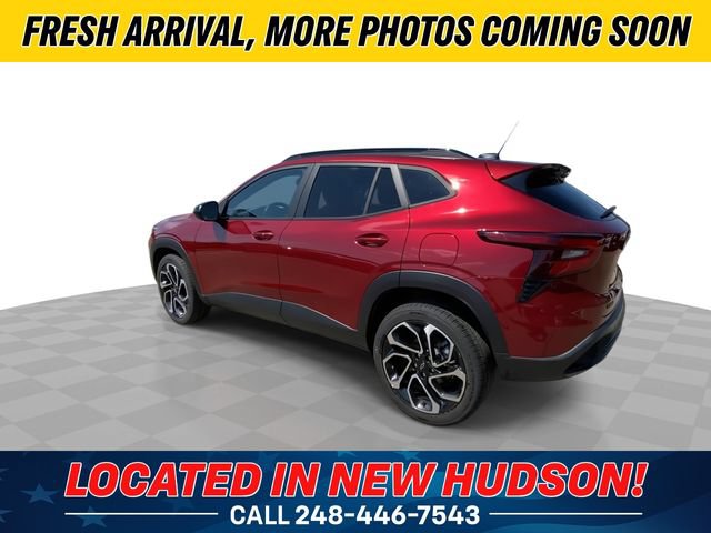 Used 2024 Chevrolet Trax RS FWD image 8