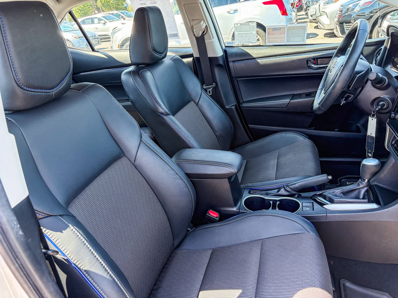 Used 2019 Toyota Corolla SE FWD image 15