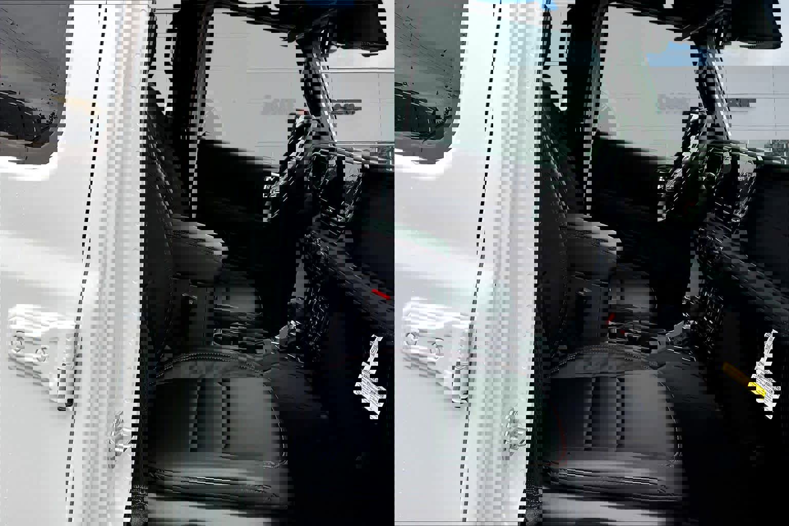 New 2025 Jeep Gladiator Rubicon image 14