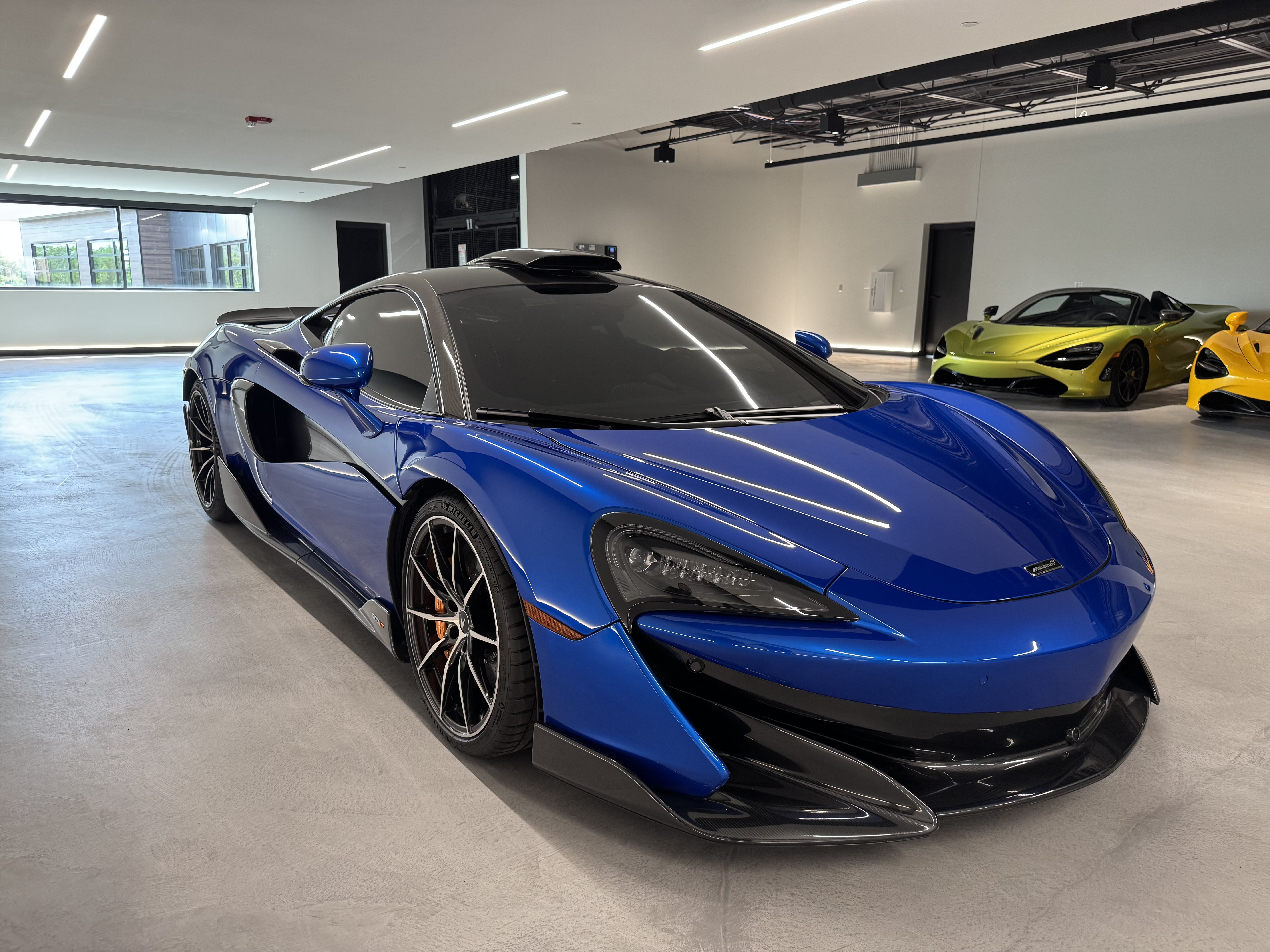 Used 2019 McLaren 600LT RWD image 5