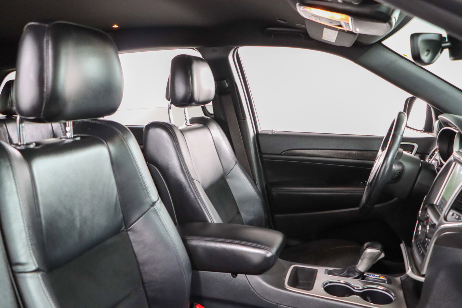 Used 2018 Jeep Grand Cherokee Altitude image 25