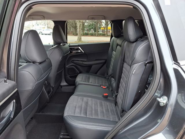 New 2025 Mitsubishi Outlander SE image 7