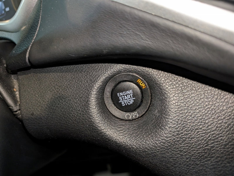 Used 2017 Jeep Cherokee Overland w/ Technology Group image 50