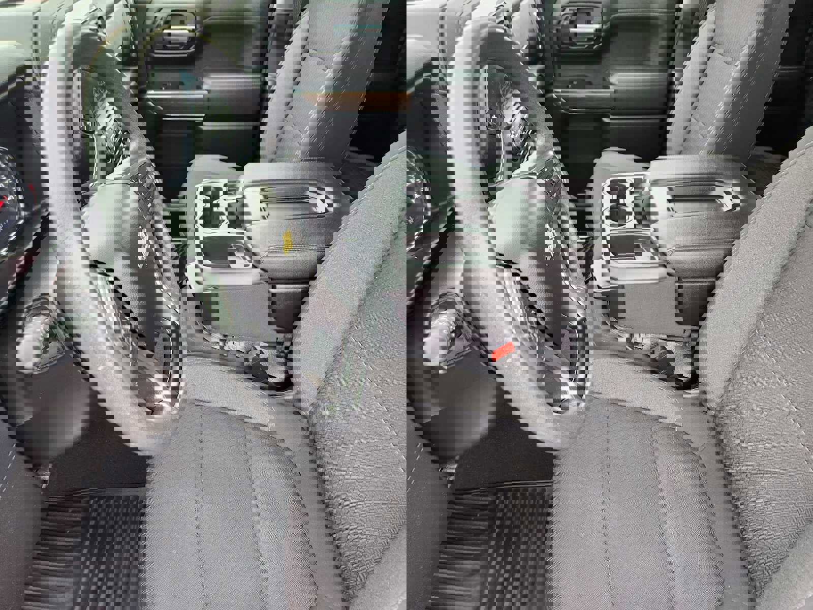 Used 2021 Chevrolet Silverado 1500 LT image 8