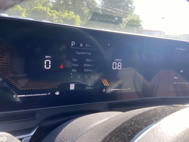 New 2025 Kia Carnival FWD image 16