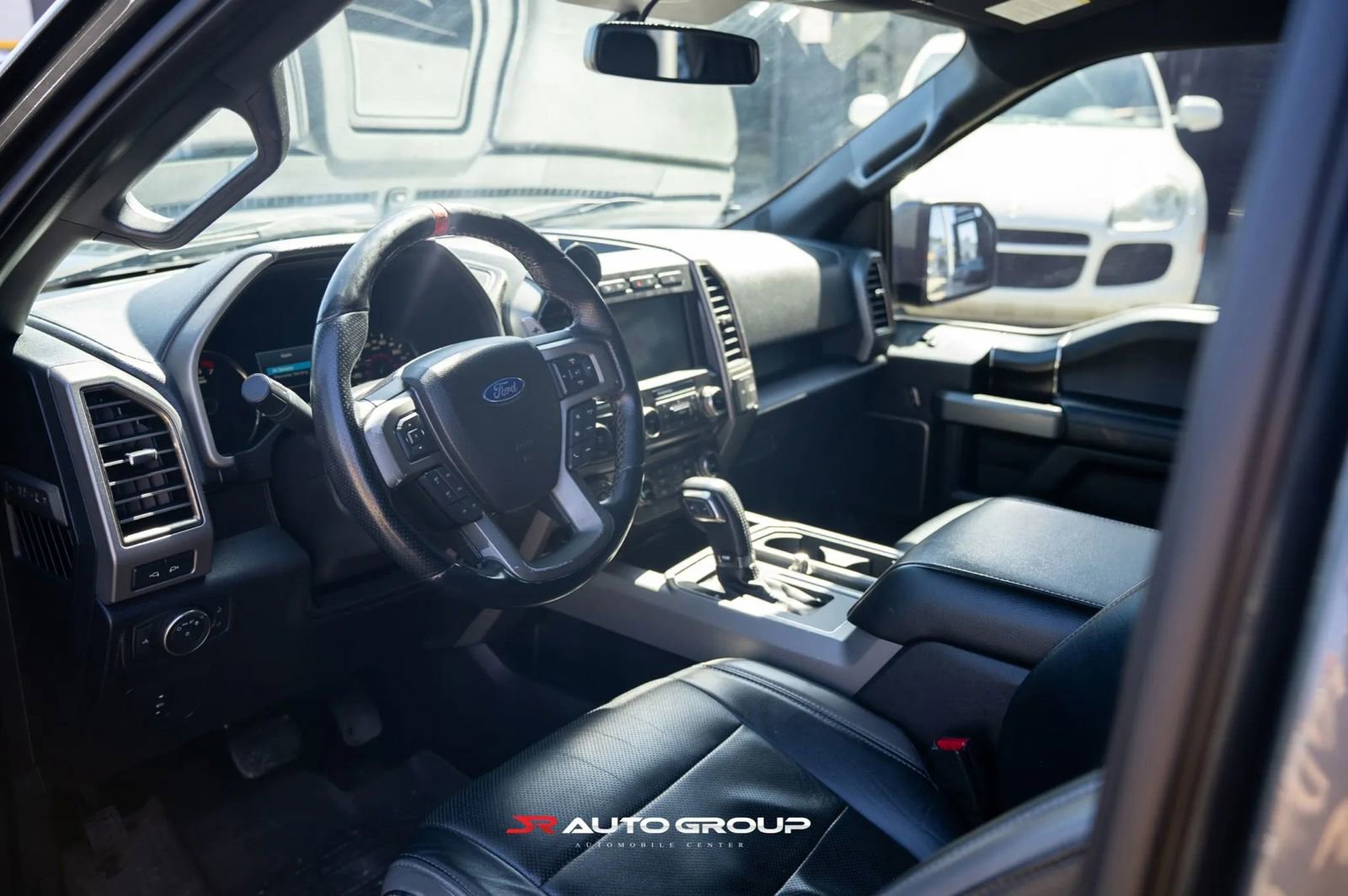 Used 2017 Ford F150 Raptor w/ Equipment Group 802A Luxury image 17