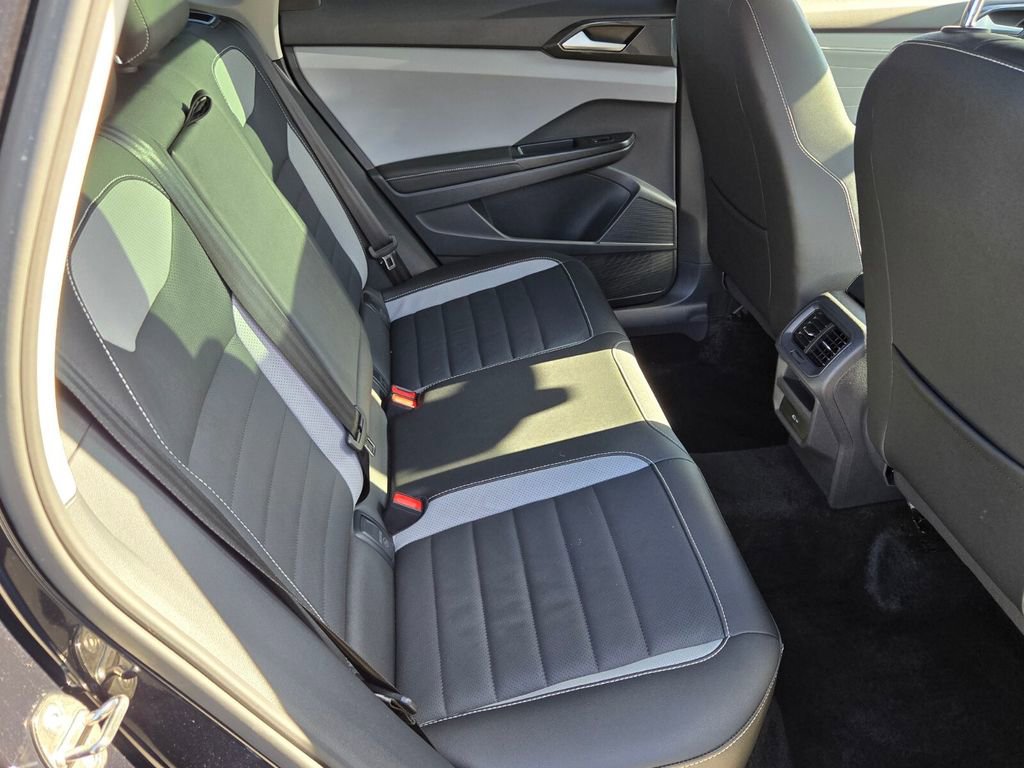 Certified 2024 Volkswagen Taos SEL image 15