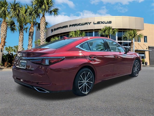 Certified 2025 Lexus ES 350 w/ Premium Package image 4