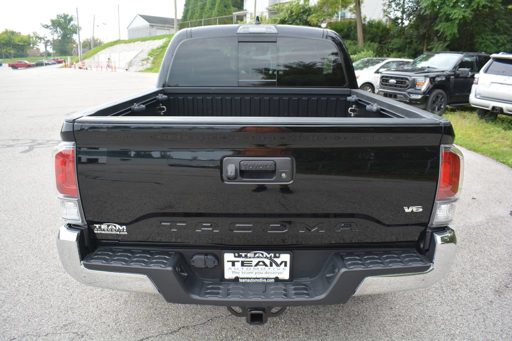 Used 2022 Toyota Tacoma TRD Off-Road AWD/4WD image 6