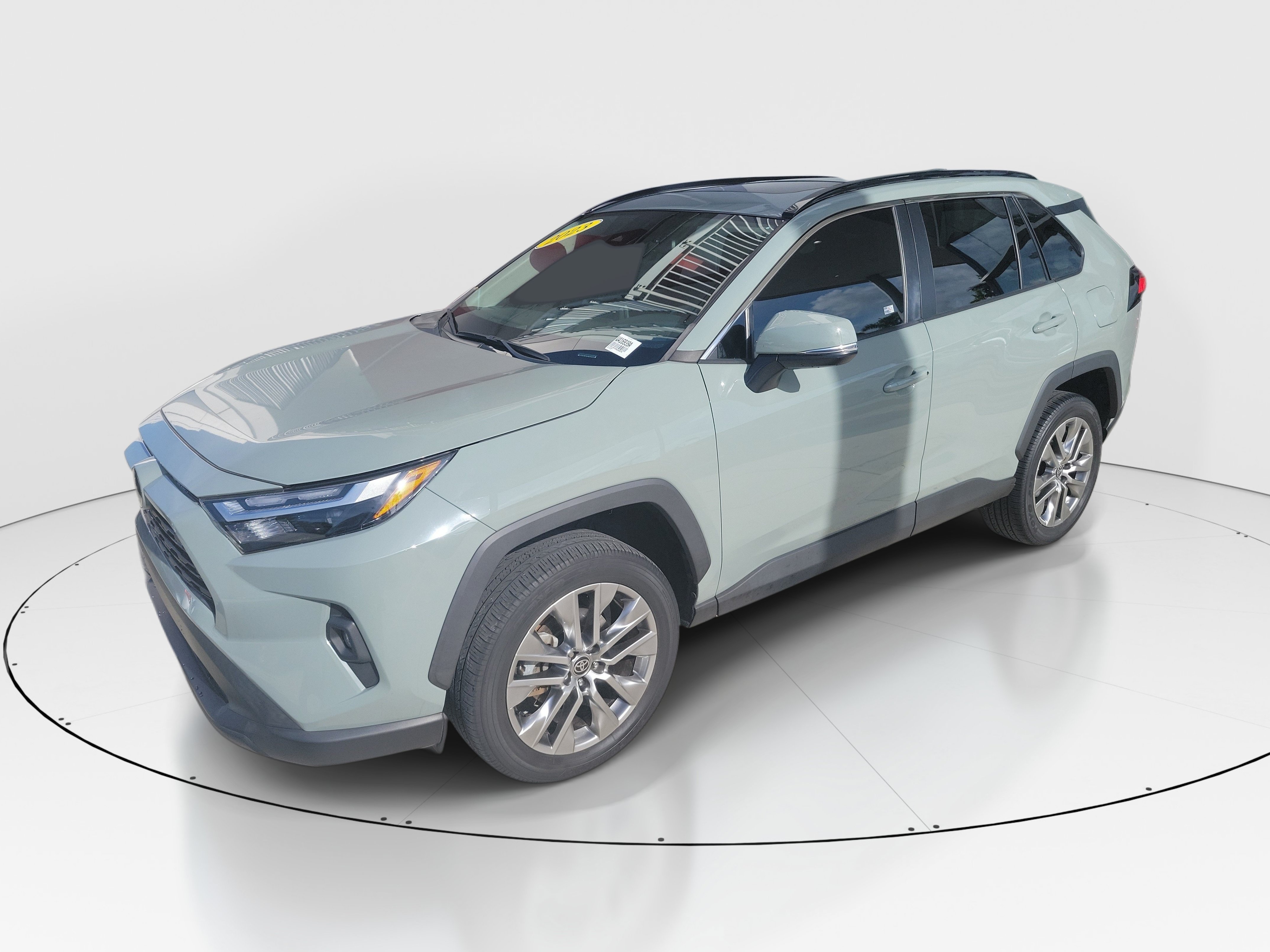 Used 2023 Toyota RAV4 XLE Premium FWD image 3