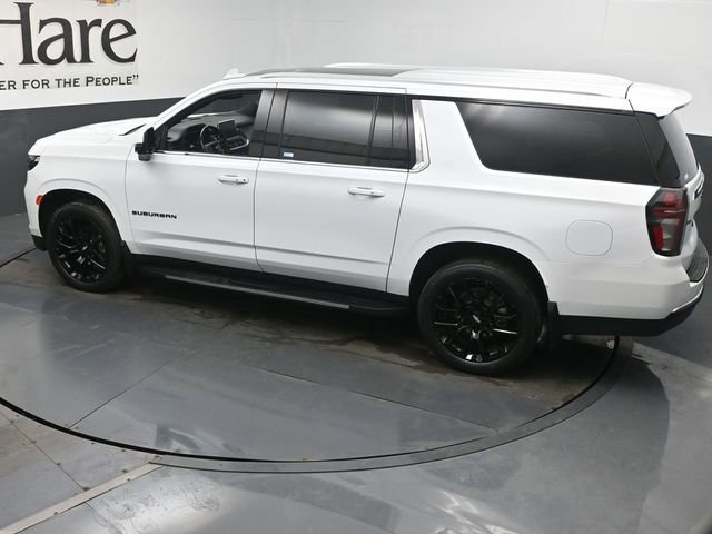 Used 2023 Chevrolet Suburban LT w/ Luxury Package image 45