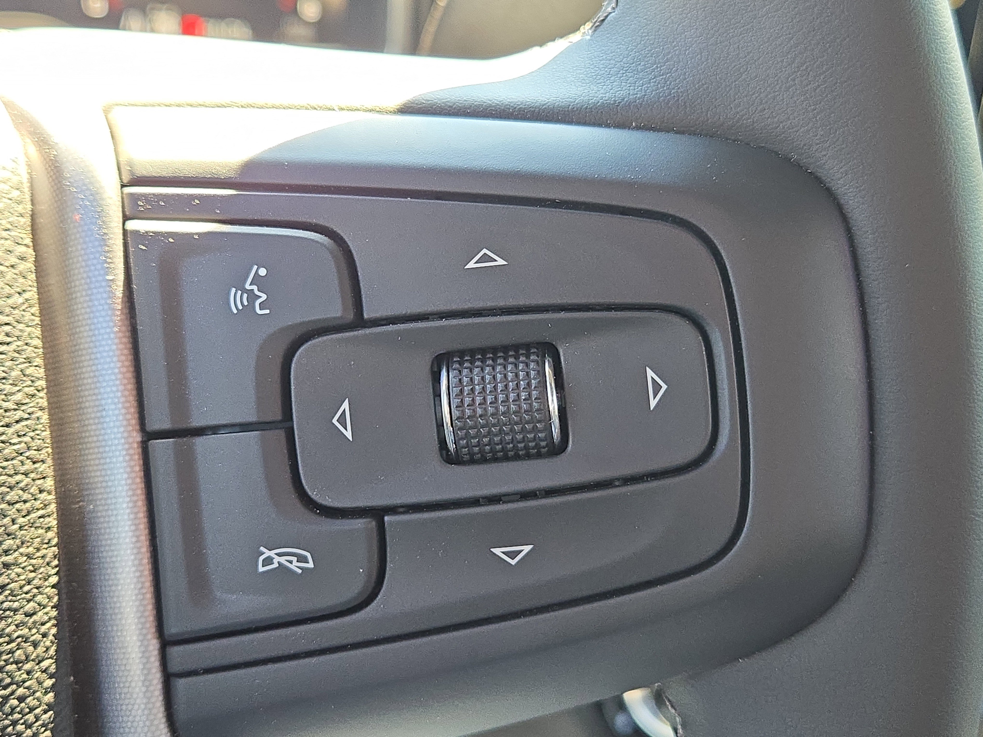 Used 2025 GMC Sierra 2500 SLT w/ SLT Convenience Package AWD/4WD image 25