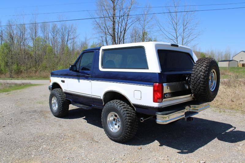 Used 1994 Ford Bronco XLT image 7