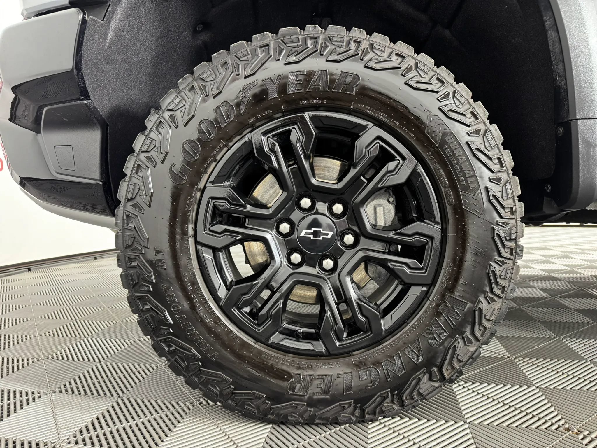 Used 2025 Chevrolet Silverado 1500 ZR2 w/ Technology Package AWD/4WD image 47