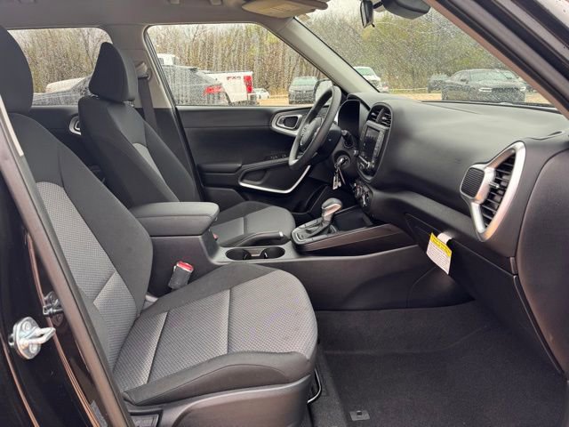 Used 2025 Kia Soul LX image 33