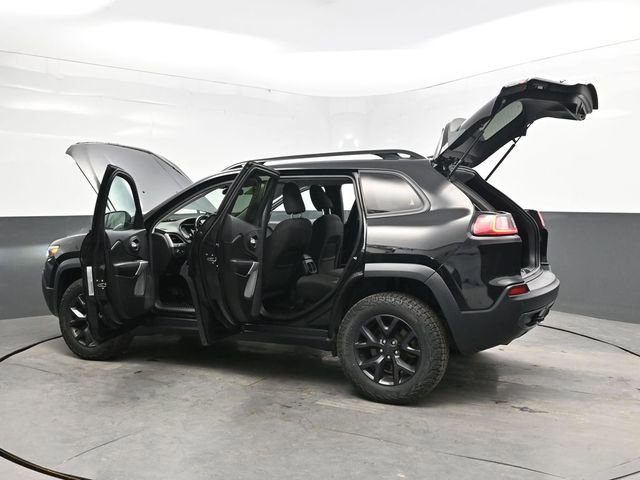 Used 2020 Jeep Cherokee Latitude AWD/4WD image 44